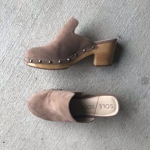 SOLE SOCIETY Madelina Suede Clogs